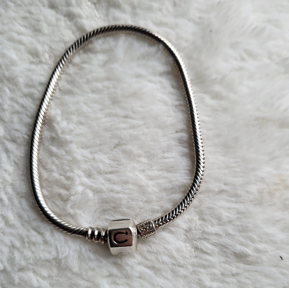 Authentic Chamilia Sterling silver charm bracelet Length 7.1"